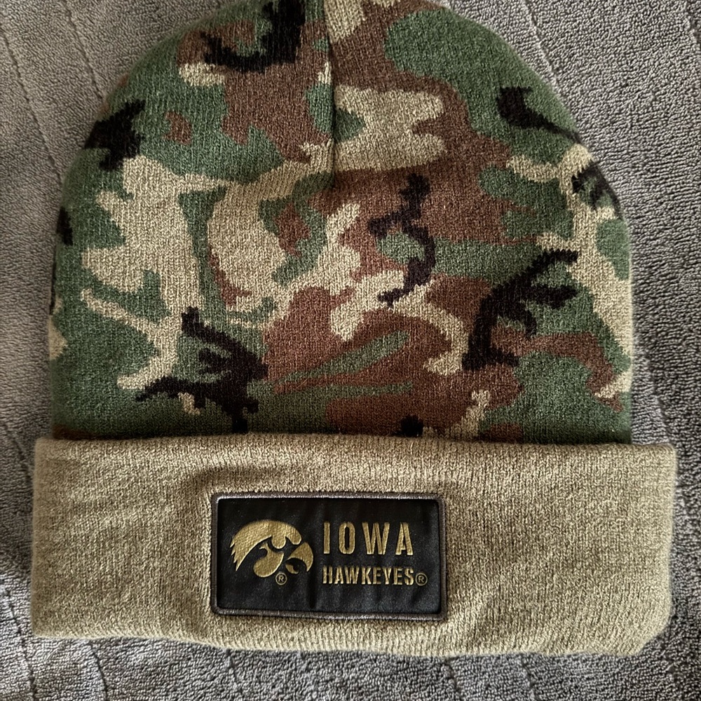 NIKE Iowa Hawkeyes Camo Beanie